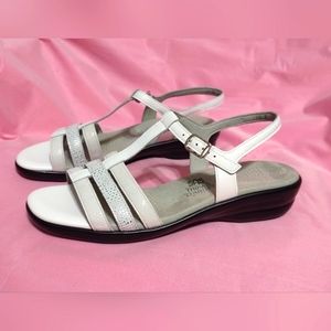 SAS Tripad Comfort Strappy Sandals Made in the  with Adjustable Straps Size 10 N